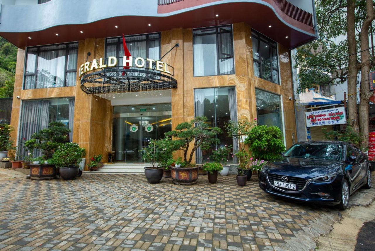 Emerald Hotel Cat Ba Dong Khe Sau ภายนอก รูปภาพ